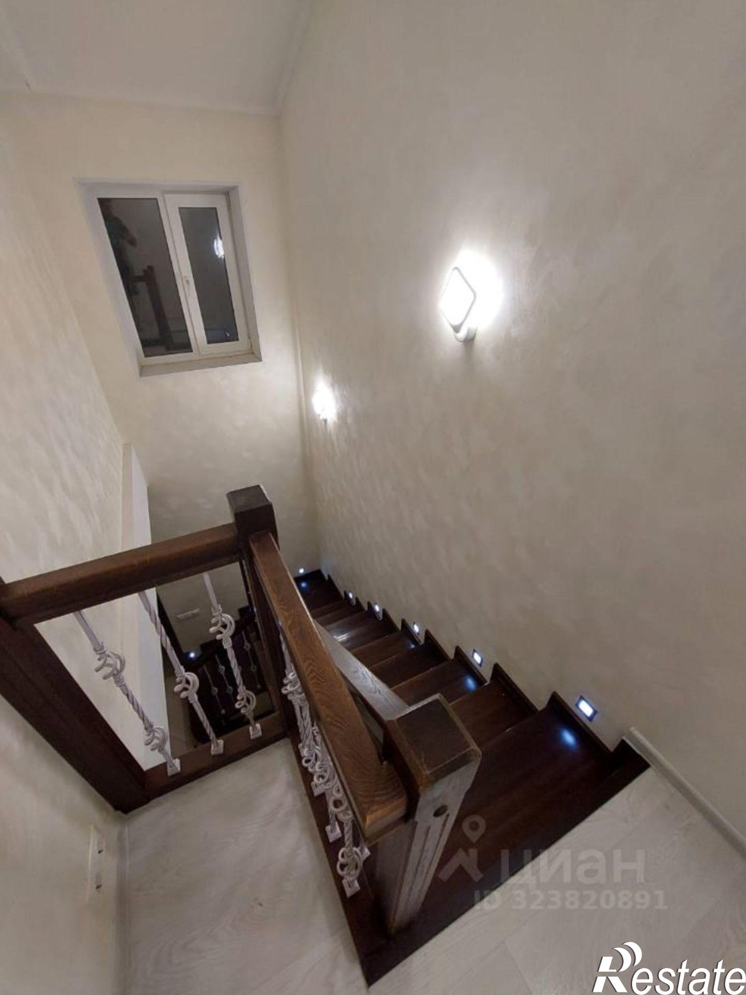 Купить дачу, дом, коттедж за 17 400 000 рублей на улица Космонавта Леонова, 7/3