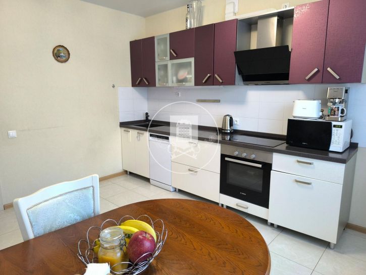 2-комн квартира Поленова ул, 11