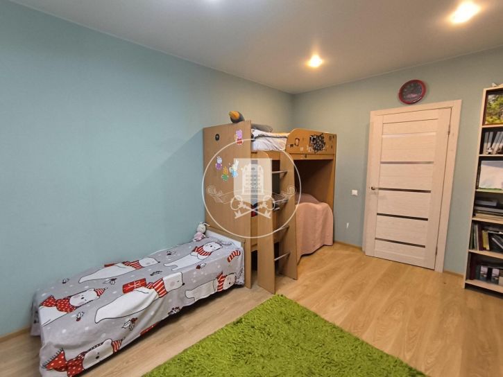 2-комн квартира Поленова ул, 11