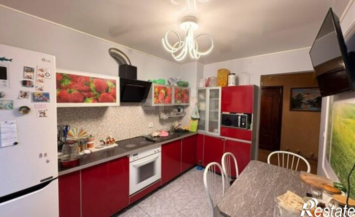 3-комн квартира улица Гагарина, 4,  д. 4