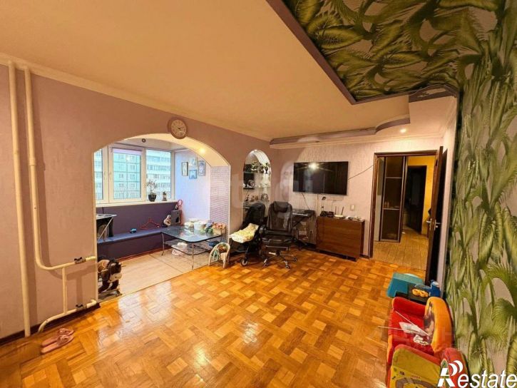 3-комн квартира улица Гагарина, 4,  д. 4