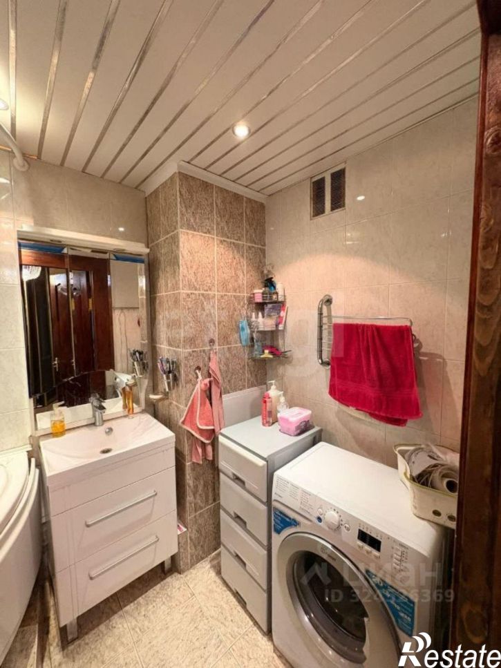 3-комн квартира улица Гагарина, 4,  д. 4