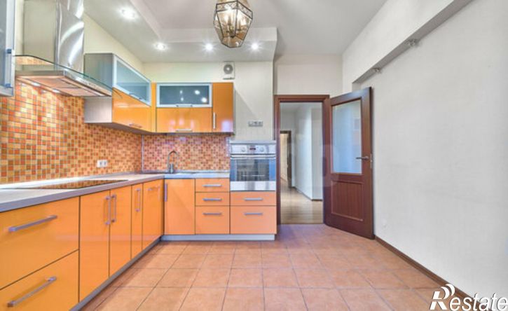 3-комн квартира ул Курчатова, 76,  д. 76