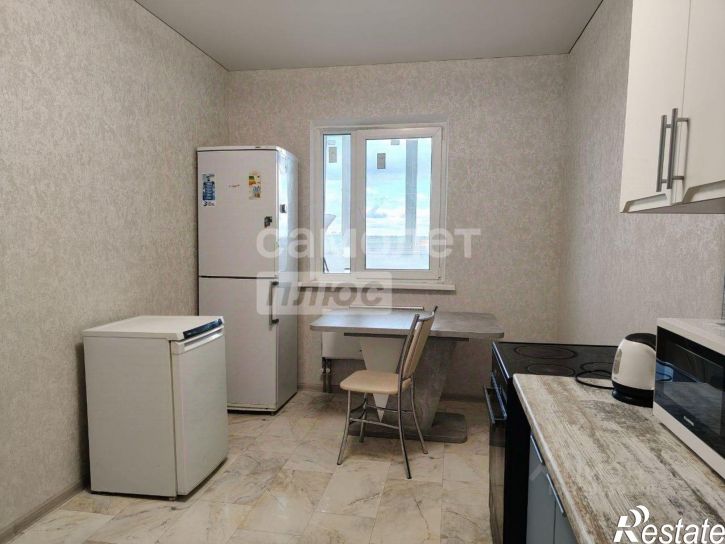 3-комн квартира улица Кутузова, 23,  д. 23