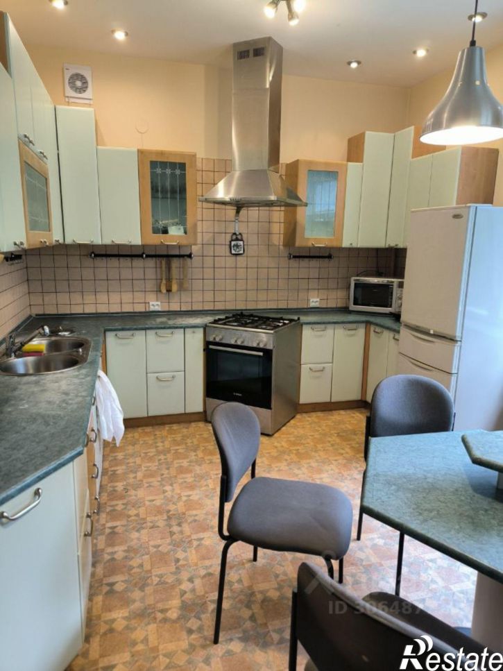3-комн квартира улица Горького, 72,  д. 72