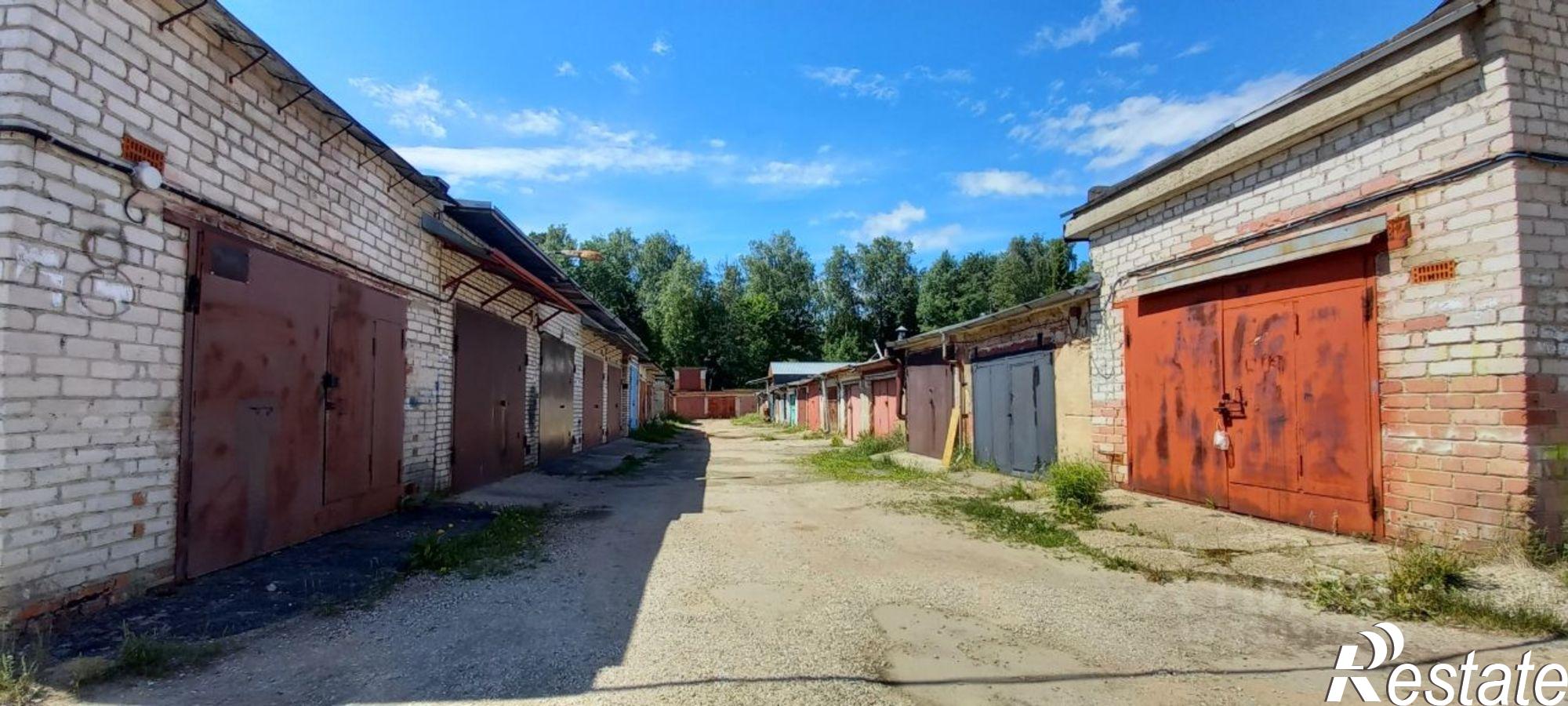 Купить гараж, место в паркинге за 550 000 рублей