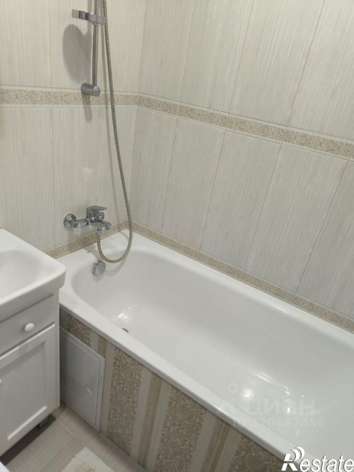 1-комн квартира улица Поленова, 10,  д. 10