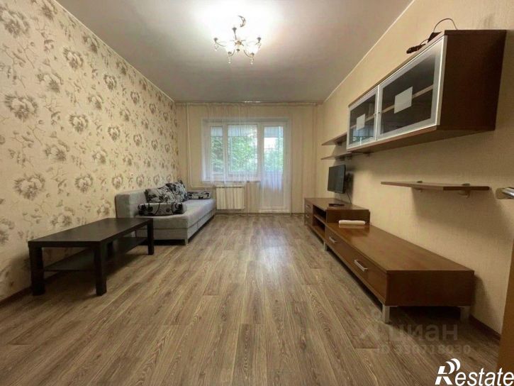 3-комн квартира улица Гагарина, 40,  д. 40