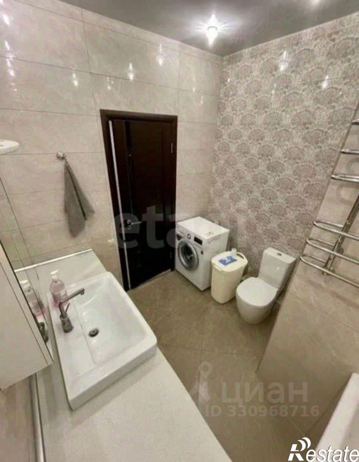 3-комн квартира ул Долгининская, 20,  д. 20