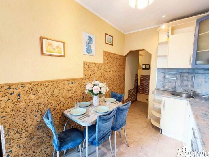 3-комн квартира Калужская улица, 20,  д. 20