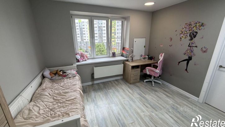 4-комн квартира улица Поленова, 11,  д. 11