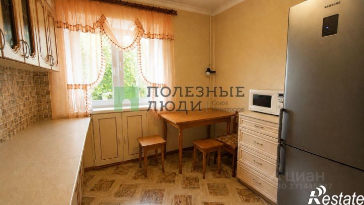 4-комн квартира ул Красных Зорь, 27,  д. 27
