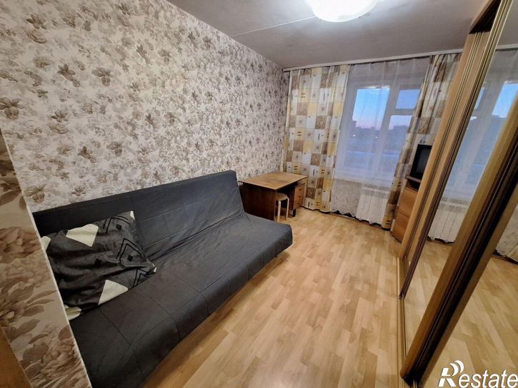 3-комн квартира ул Комарова, 7,  д. 7