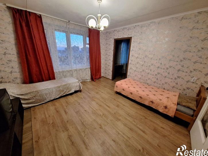 3-комн квартира ул Комарова, 7,  д. 7