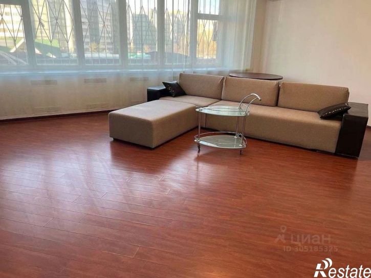 4-комн квартира ул Гагарина, 27,  д. 27