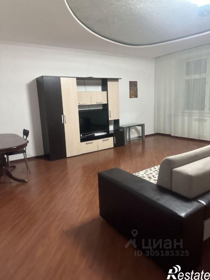 4-комн квартира ул Гагарина, 27,  д. 27