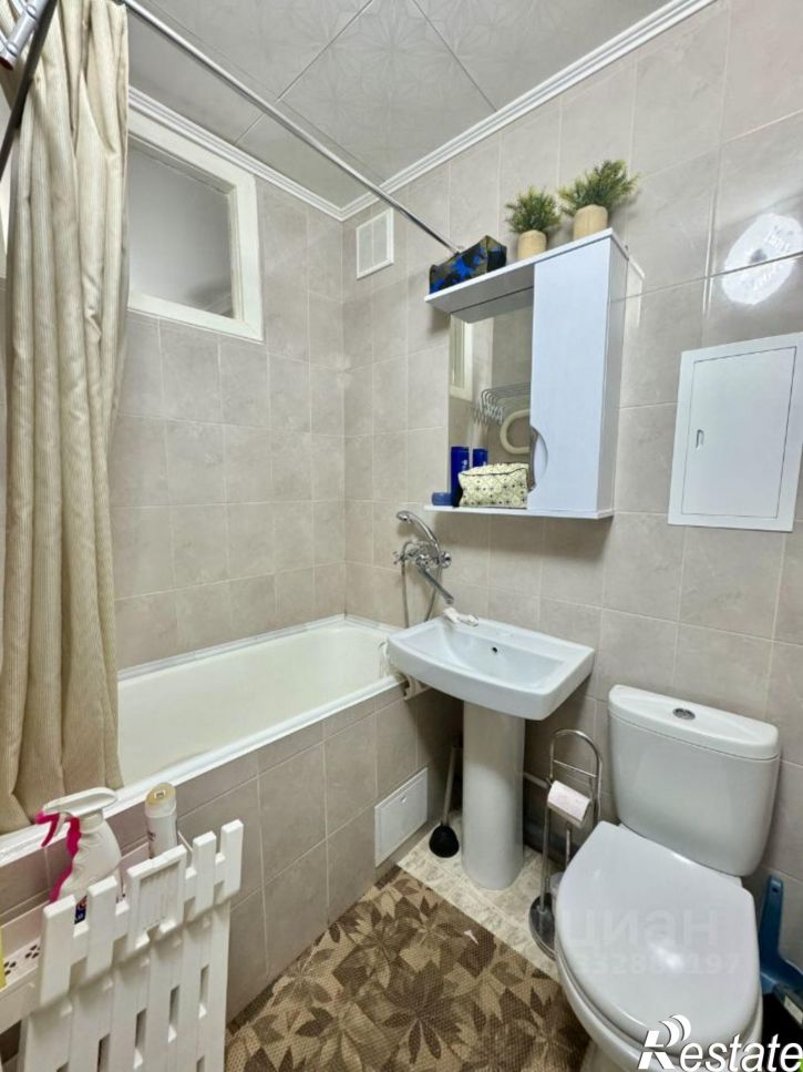 2-комн квартира ул Красных Зорь, 3,  д. 3