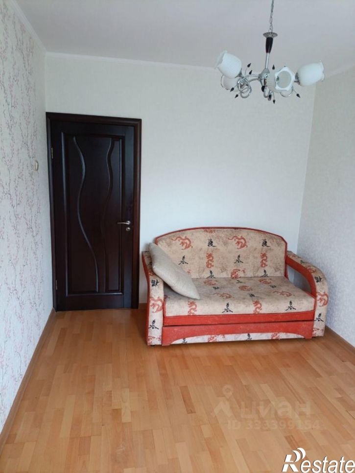 3-комн квартира ул Аксенова, 4,  д. 4