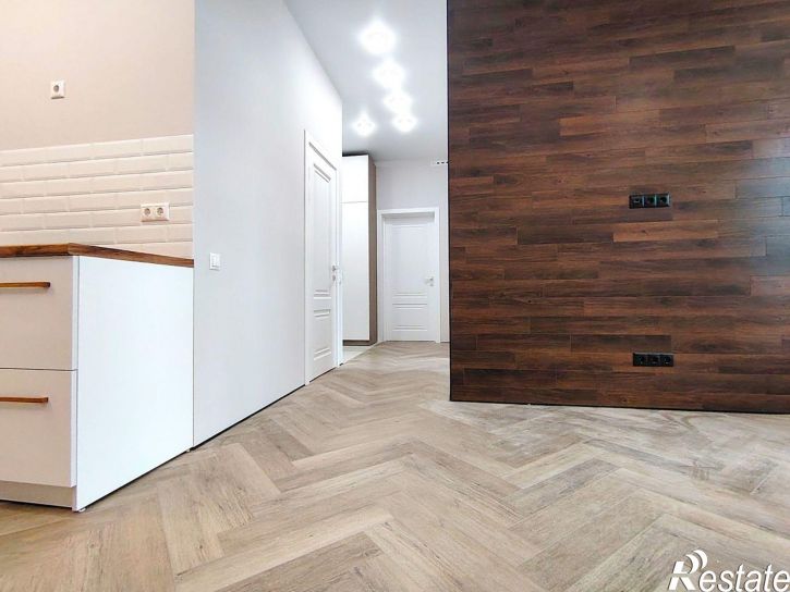 2-комн квартира улица Славского, 10