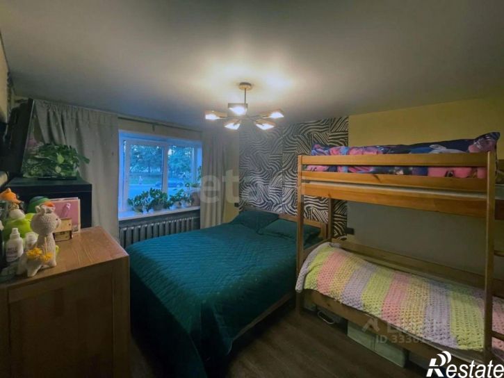 2-комн квартира улица Красных Зорь, 3,  д. 3