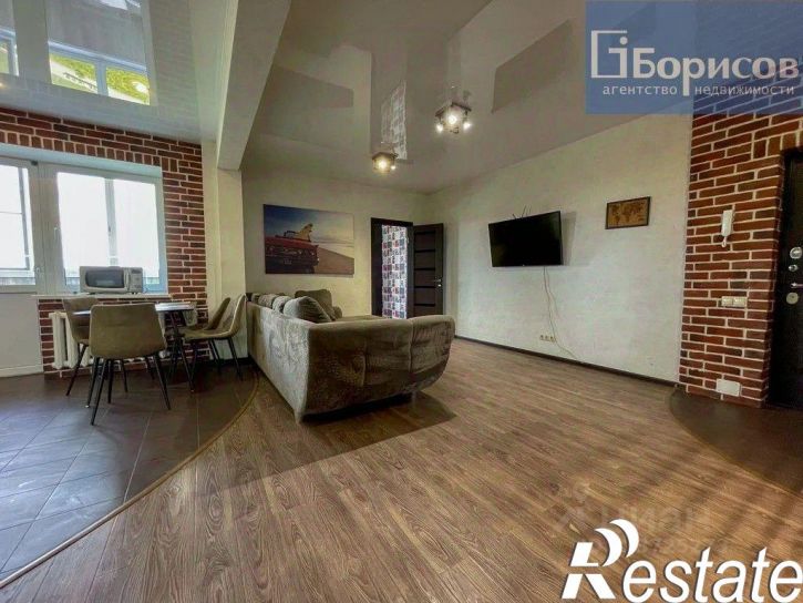 3-комн квартира улица Курчатова, 76,  д. 76