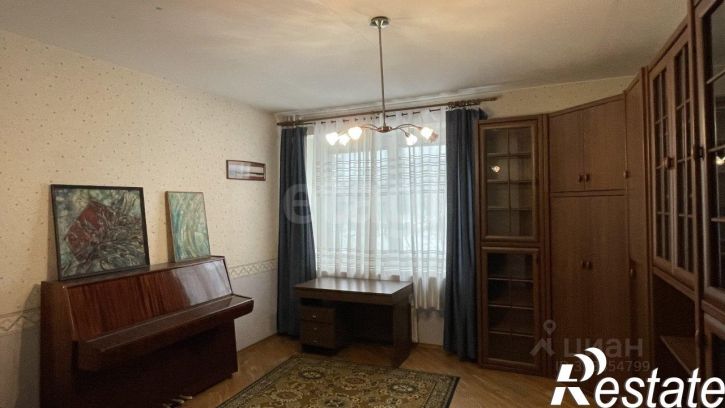 3-комн квартира улица Гагарина, 6,  д. 6