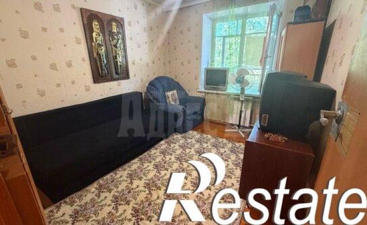 4-комн квартира улица Королёва, 18,  д. 18