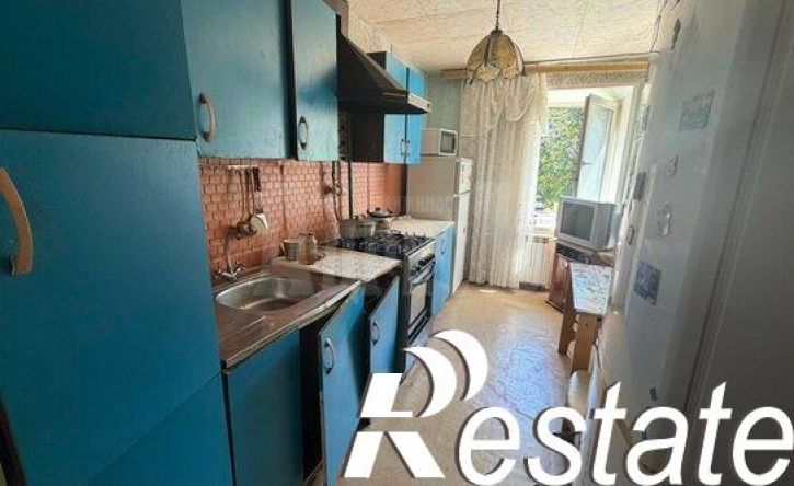 4-комн квартира улица Королёва, 18,  д. 18