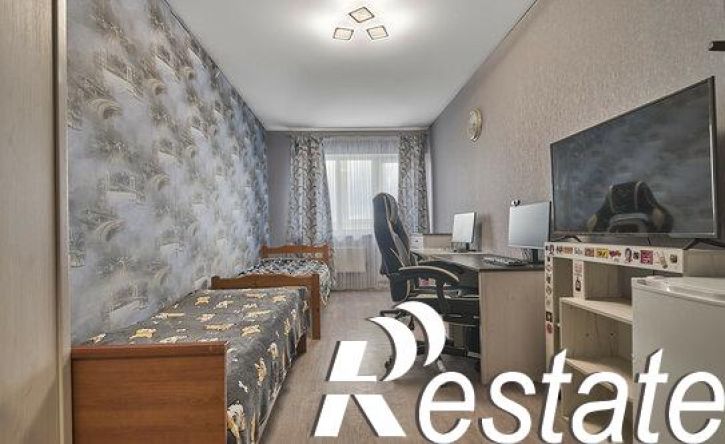 3-комн квартира улица Кутузова, 23,  д. 23