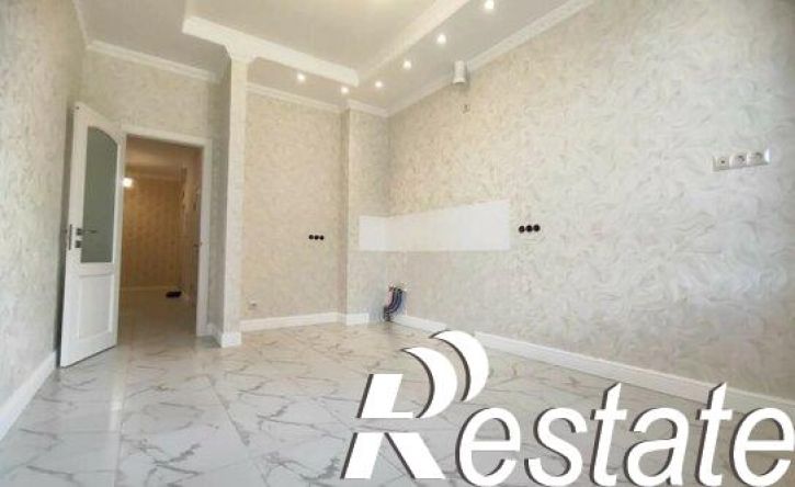 3-комн квартира улица Славского, 12,  д. 12