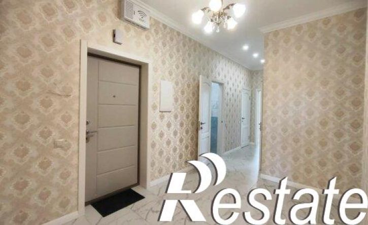 3-комн квартира улица Славского, 12,  д. 12